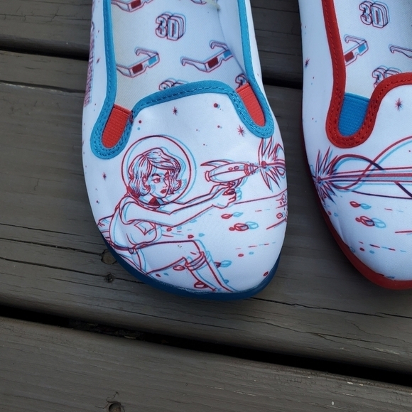 Chocolaticas 3D 3 Dimension Red Blue Hot Chocolate Designs Retro Slip-On Flats - Picture 7 of 10